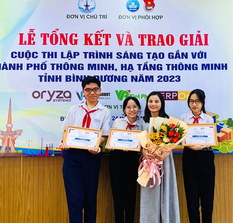 Trường THCS Hiệp An tham gia lễ tổng kết và trao giải cuộc thi lập trình sáng tạo gắn với thành phố thông minh, hạ tầng thông minh tỉnh Bình Dương 2023