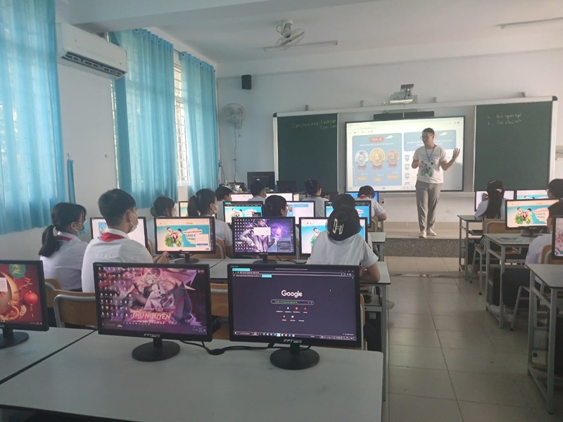 Quà Tặng Đánh Giá Năng Lực Tiếng Anh Cùng Chuyến Xe "Trao Tri Thức - Gửi Yêu Thương" Tại Trường Thcs Hiệp An, Thủ Dầu Một, Bình Dương.