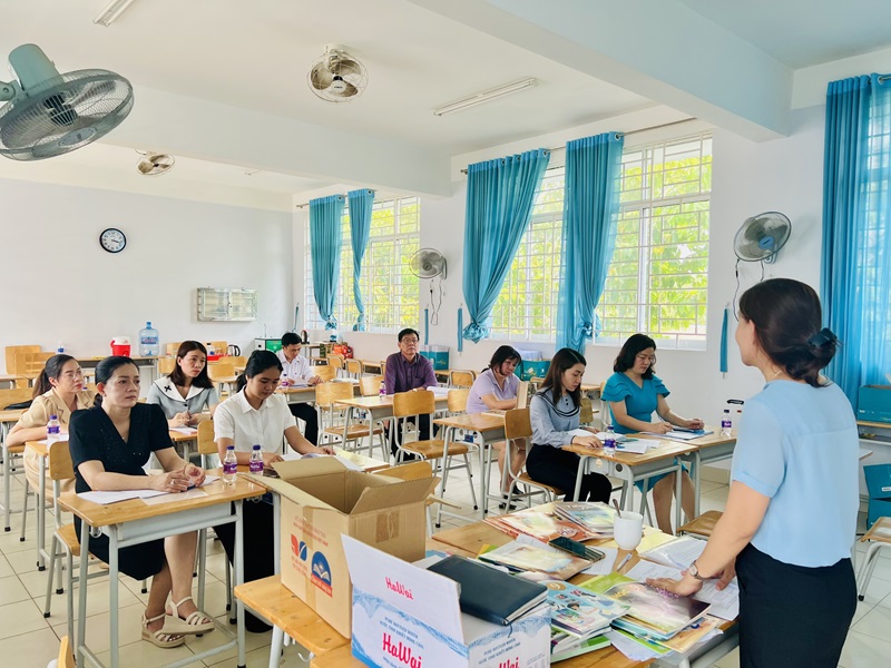 Lựa chọn sách giáo khoa năm học 2024-2025