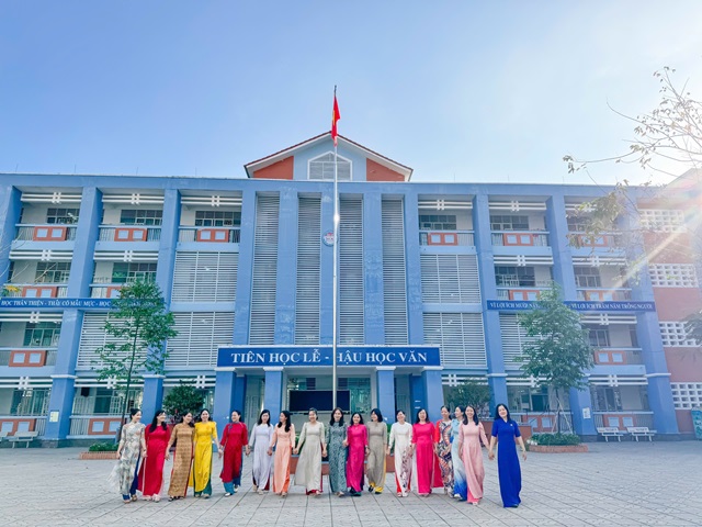 Hưởng ứng Tuần lễ Áo dài do Hội Liên hiệp Phụ nữ phường Hiệp An phát động năm 2025
