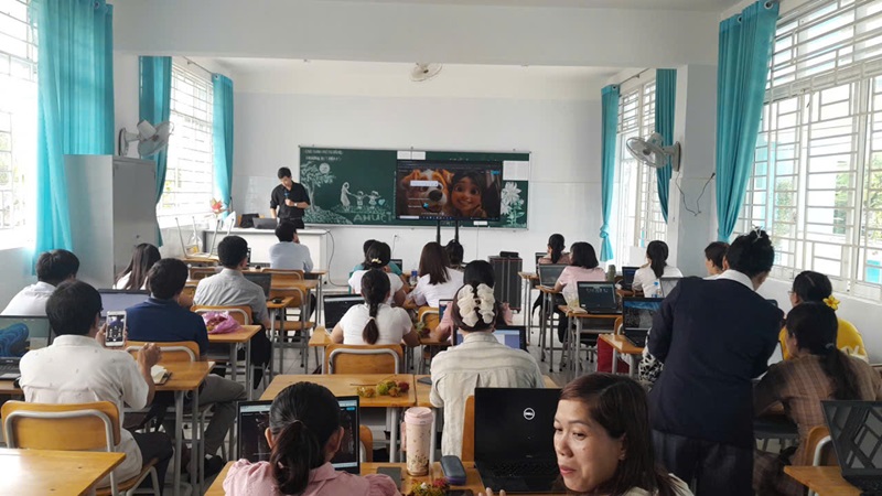 Công ty Cổ phần Bách Khoa tập huấn “Ứng dụng AI trong giảng dạy” cho giáo viên trường THCS Hiệp An