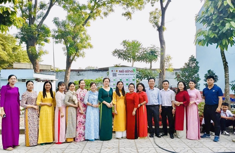 Chi Đoàn Thcs Hiệp An Thực Hiện Mô Hình Vườn Cây Thuốc Nam