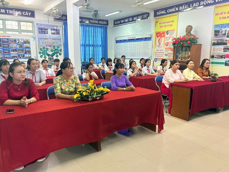 Trường THCS Trần Bình Trọng Hưởng Ứng Chiến Dịch “Không Một Mình 2026 – Kết Nối Không Tổn Thương”